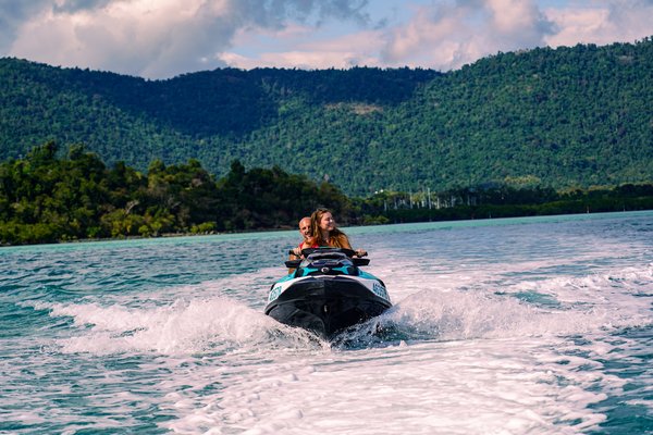 Airlie Adrenaline - Scenic Tour